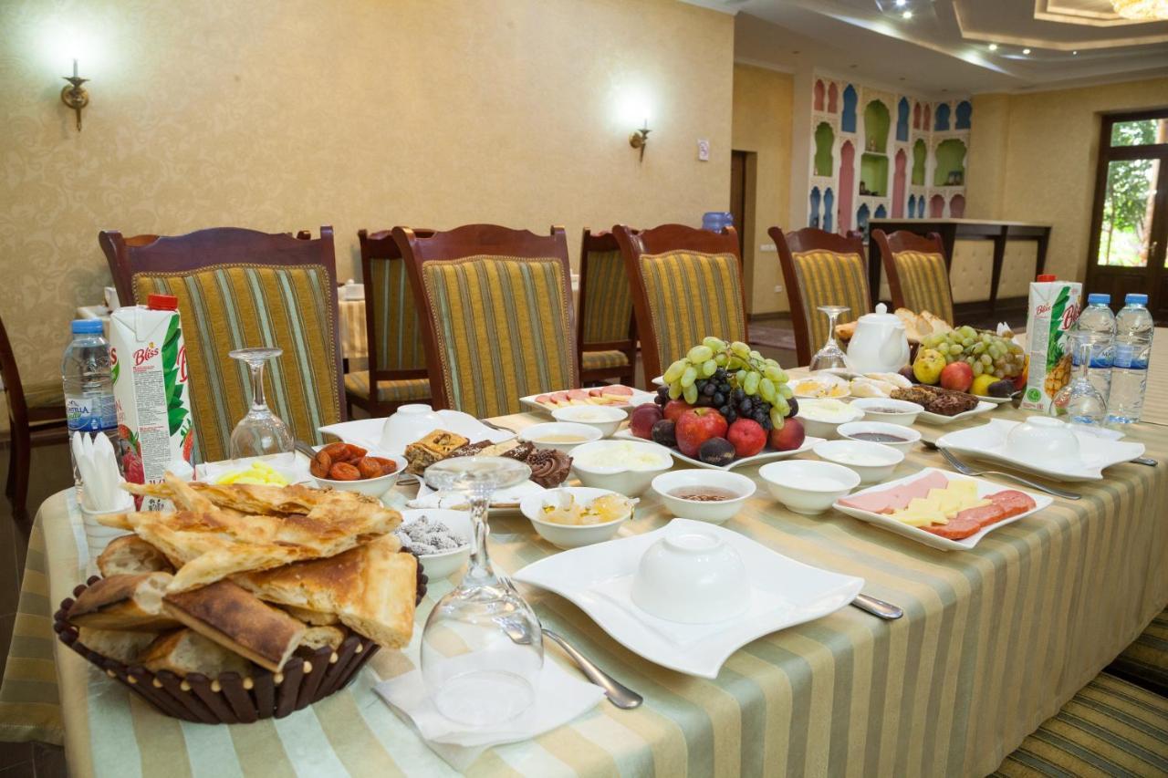 Avicenna Hotel Bukhara Exterior foto